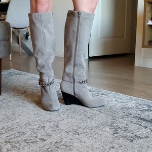 BCBG boots